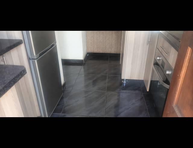 3 BEDROOM FREEHOLD FOR SALE IN WINDMILL PARK